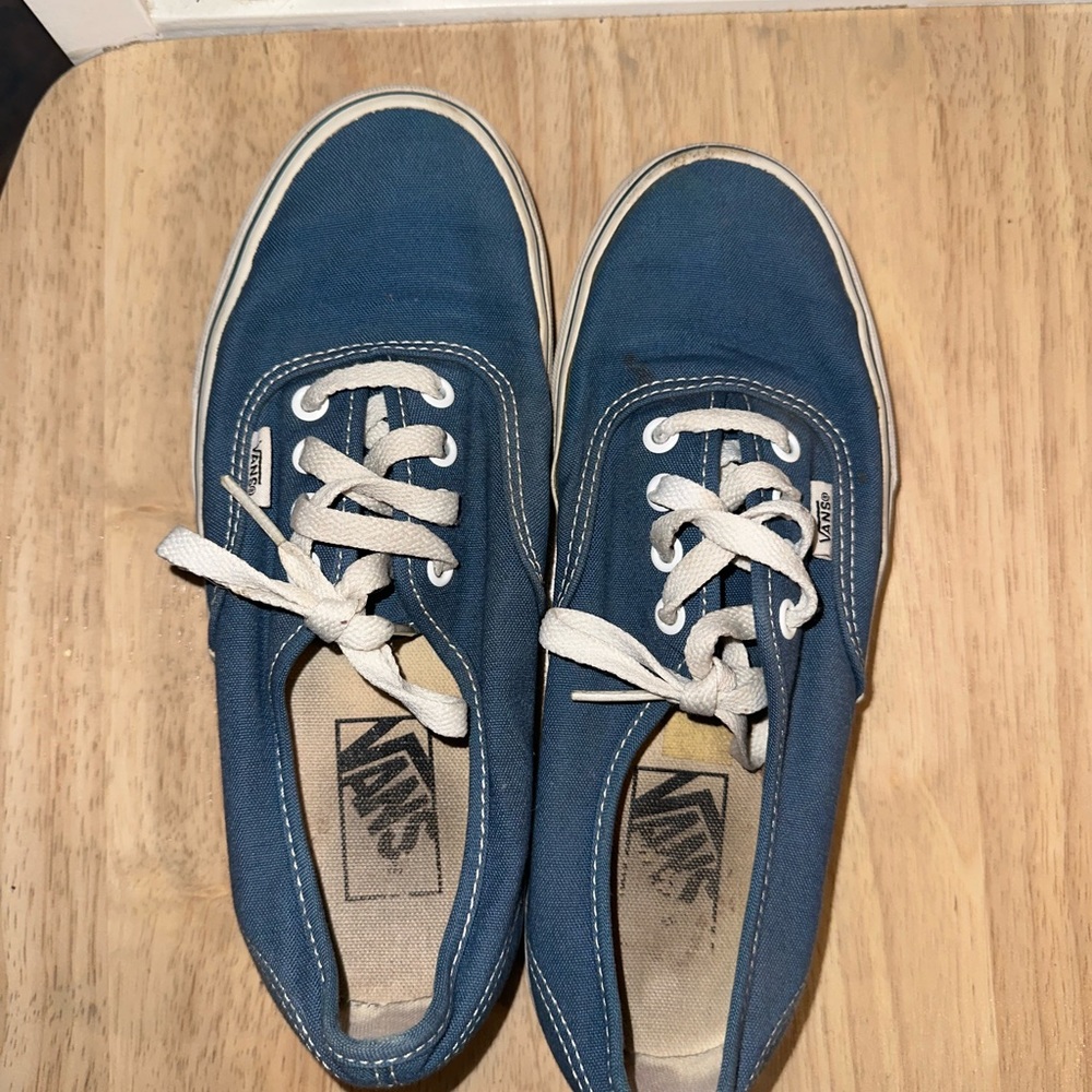 Vans - Picture 2 of 4